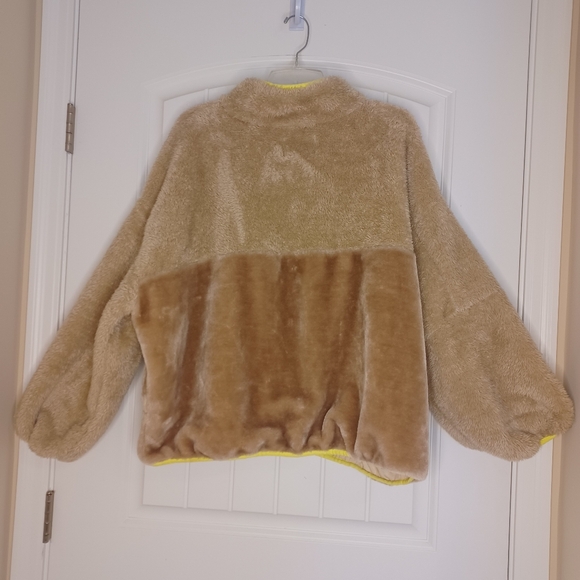 UGG Marlene Sherpa Teddy Jacket Coat Women's Size Large LIKE NEW - Picture 3 of 12